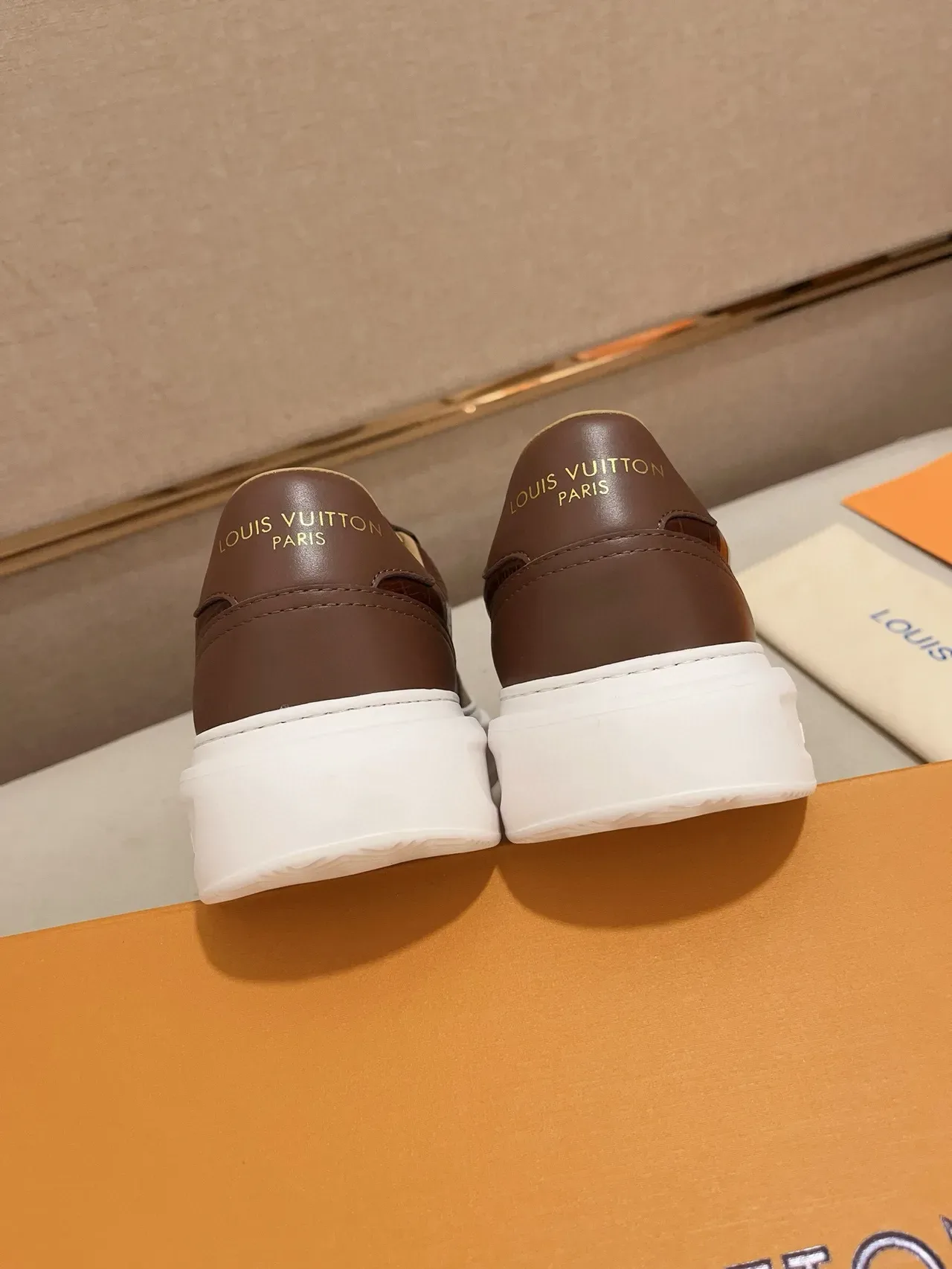 Louis Vuitton Brown White Croc-Embossed Leather Platform Sole Lifestyle Sneakers 3