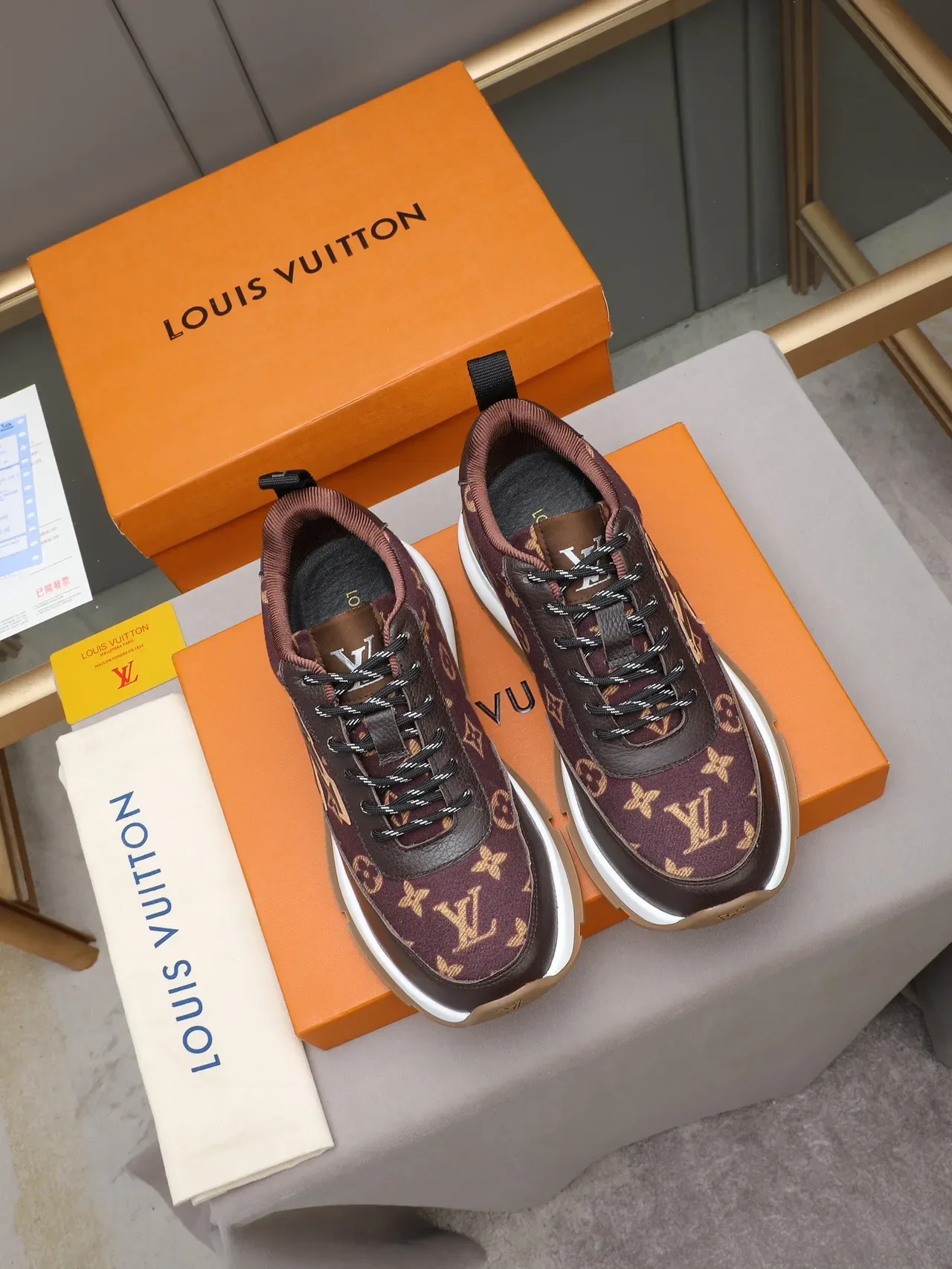 Louis Vuitton बर्गंडी ब्राउन मॉनोग्राम कैनवास लेदर पैनलिंग चंकी स्नीकर 3