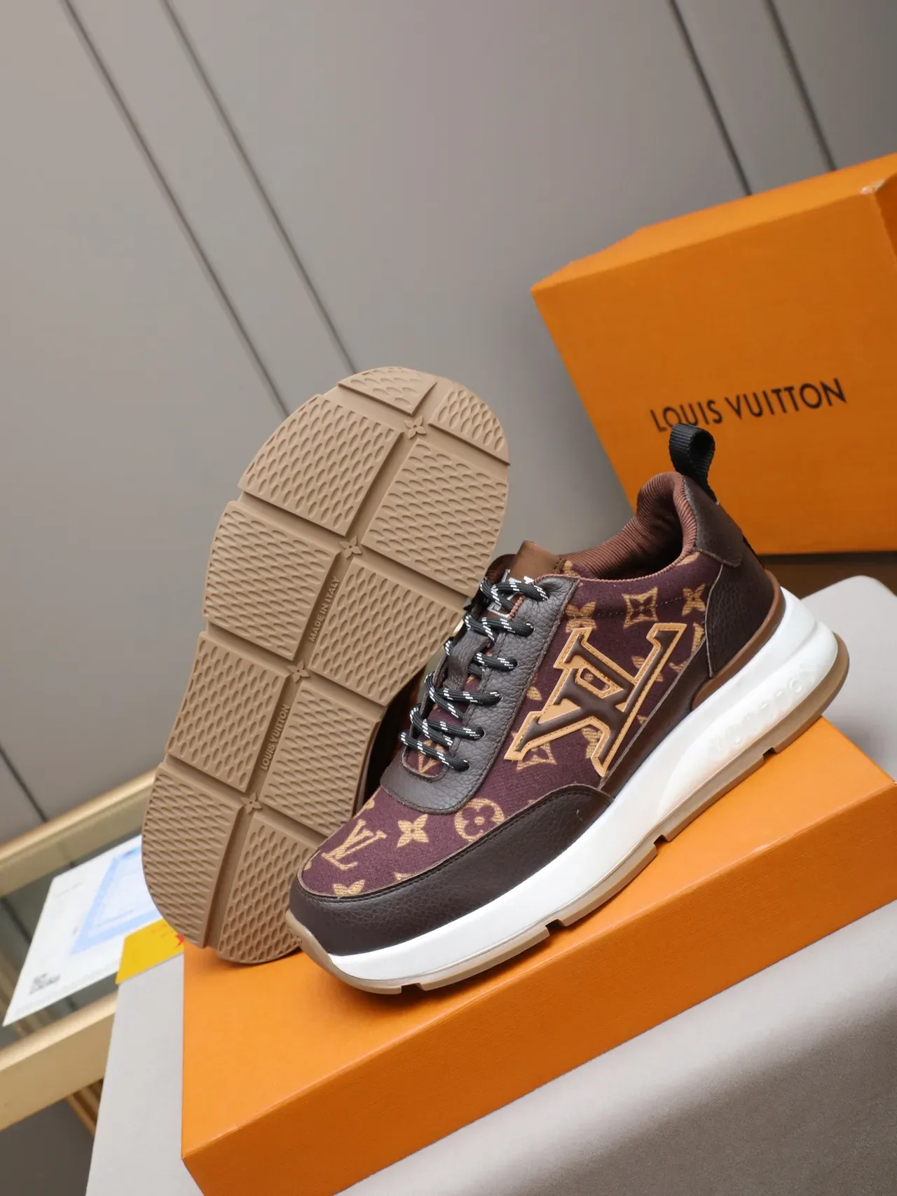 Louis Vuitton बर्गंडी ब्राउन मॉनोग्राम कैनवास लेदर पैनलिंग चंकी स्नीकर 4