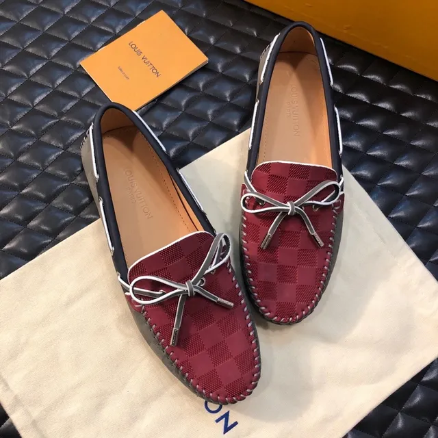 Louis Vuitton Burdeos Marino Damier a cuadros Parte superior Detalle lazo plateado Mocasín 3