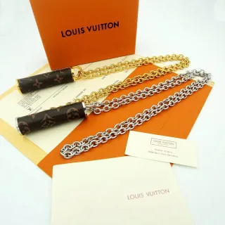 Louis Vuitton Corrente Holder Marrom Dourado Cilíndrico Monogramado Duplo eslabão Metálico Colar