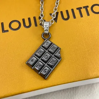 Louis Vuitton Pendente de Barra de Chocolate
