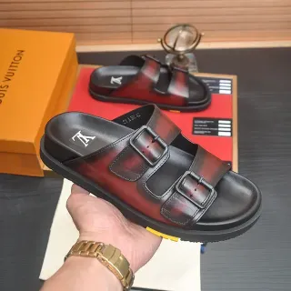 Louis Vuitton Mulas de Cuero con Doble Hebilla y Gradiente
