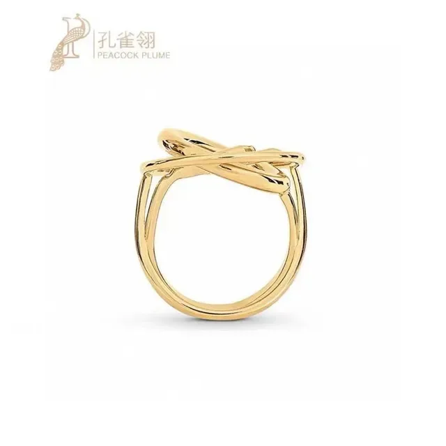 Louis Vuitton Gold Interlocking Loops Polished Ring 9