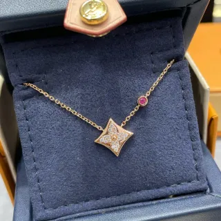 Louis Vuitton সোনার লাল গোলাপ টোন প্যাভে ডায়মন্ড স্টার পেন্ডেন্ট নেকলেস