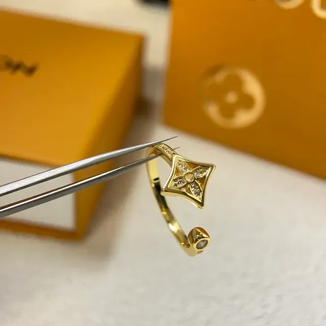 Louis Vuitton 金银叠加宝石戒指 5