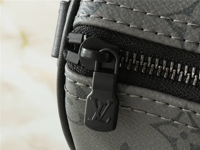 Louis Vuitton हरी भूरी रंग का मोनोग्राम कैनवास सिलिंड्रिकल बैरल बॉस्टन बैग 4