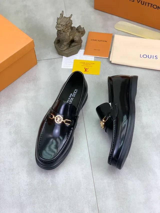 Louis Vuitton Horsebit 1955 Loafer Couro Patentado Preto 5