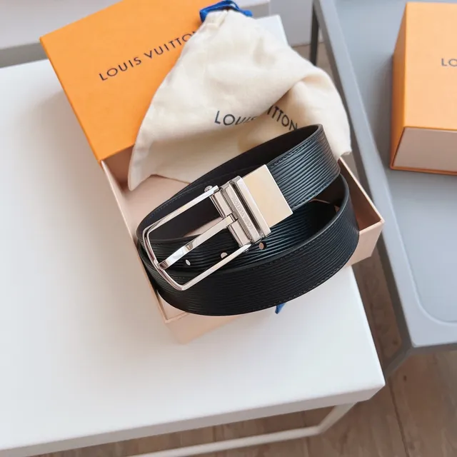 Louis Vuitton Initiales 可逆黑灰色皮革腰带 4