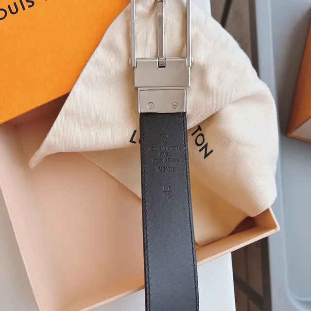 Louis Vuitton Initiales 可逆黑灰色皮革腰带 5