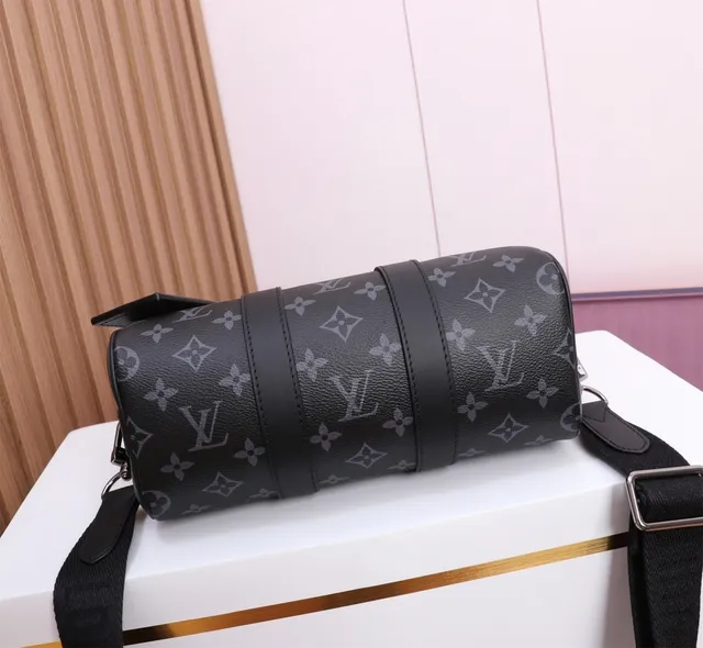 Louis Vuitton Keepall Bandoulière noir Monogram Canvas Boston Bag 3