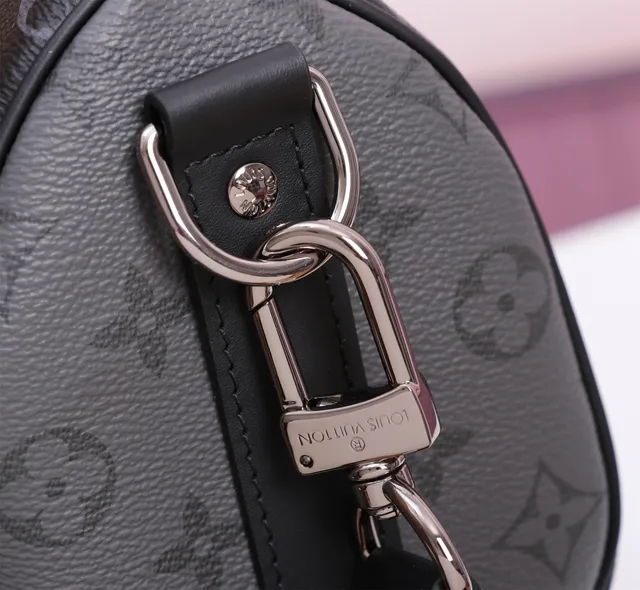 Louis Vuitton Keepall Bandoulière noir Monogram Canvas Boston Bag 4