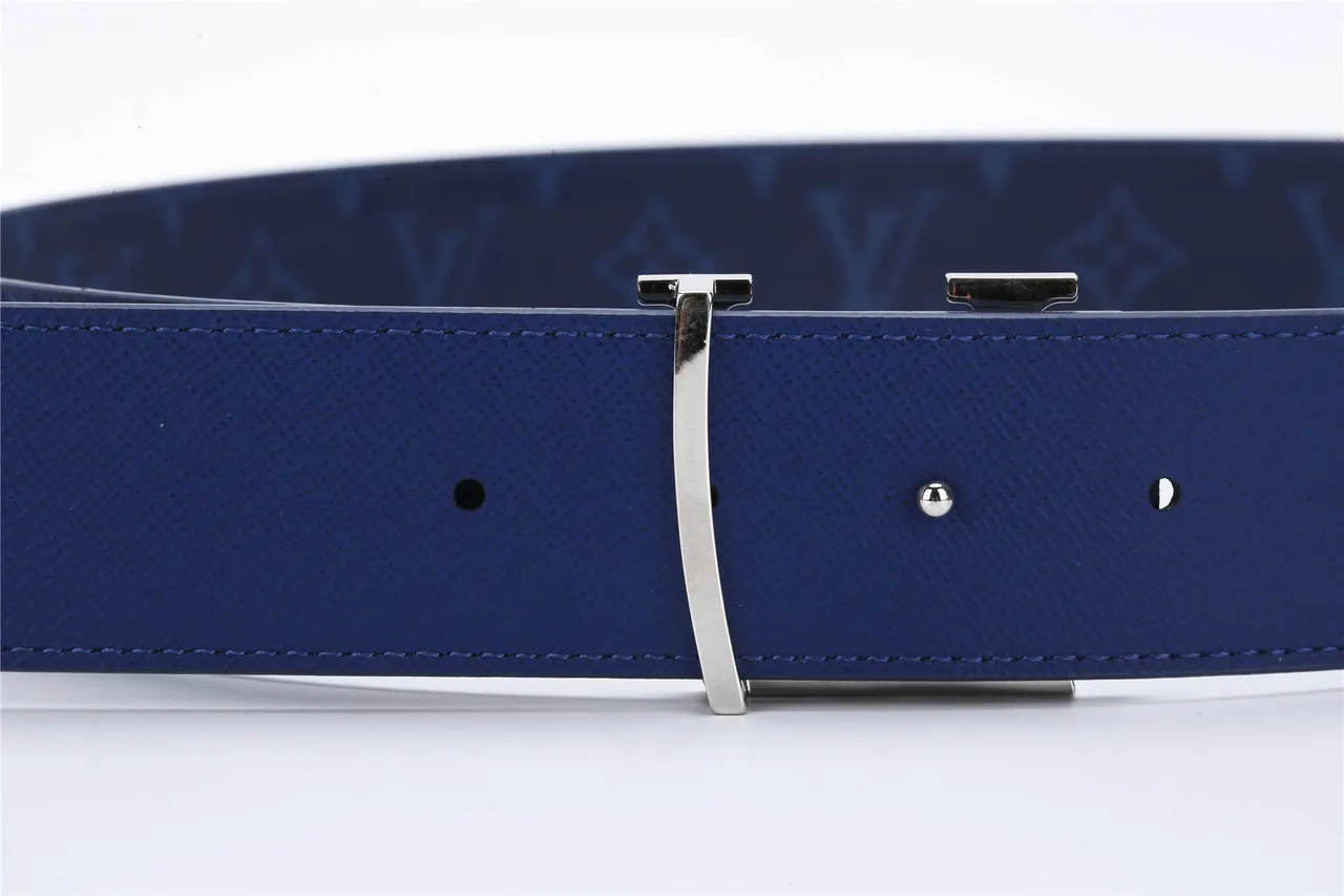 Louis Vuitton LV Ceinture en cuir monogrammé bleu marine 6
