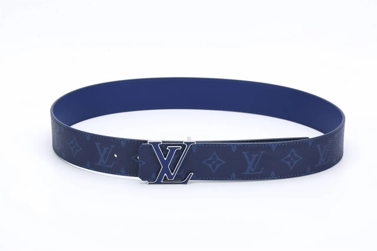 Louis Vuitton LV Ceinture en cuir monogrammé bleu marine 7