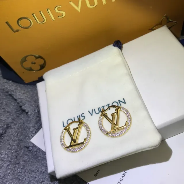 لويس فتاون LV أقراط حلق ذهبية شفافة دائرية مرصعة بالكريستال على الحافة 3