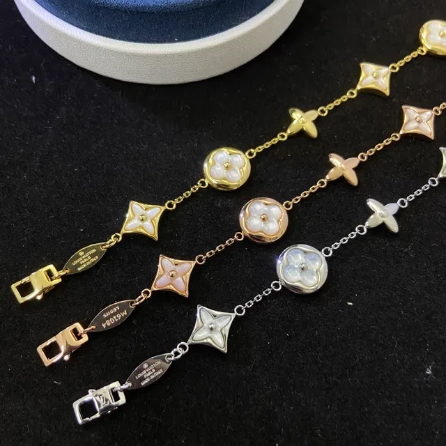 Louis Vuitton LV Flor Madrepérola Quatrofolha Braceletes Corrente 3