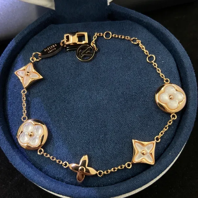 Louis Vuitton LV Flor Madrepérola Quatrofolha Braceletes Corrente 5