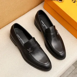 लुई विटन LV लोगो बकल काली चमड़ी लोफर्स