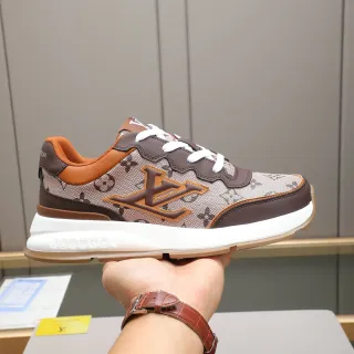 Louis Vuitton LV Trainer Bege Marrom Monogram Canvas Oversized Tênis Lifestyle com Logotipo Costurado