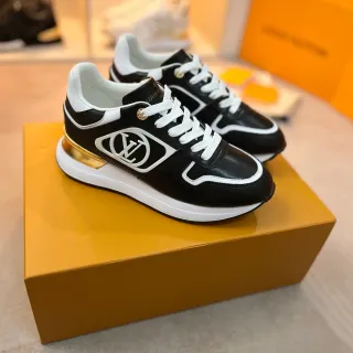 Louis Vuitton LV Trainer Negro y Blanco Cuero Superior Costura Contraste Sneakers Lifestyle