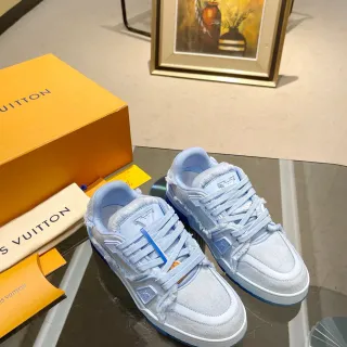 Louis Vuitton LV Trainer Azul Blanco Borde Deshilachado Textil Monogramado Parte Superior Sneakers Lifestyle