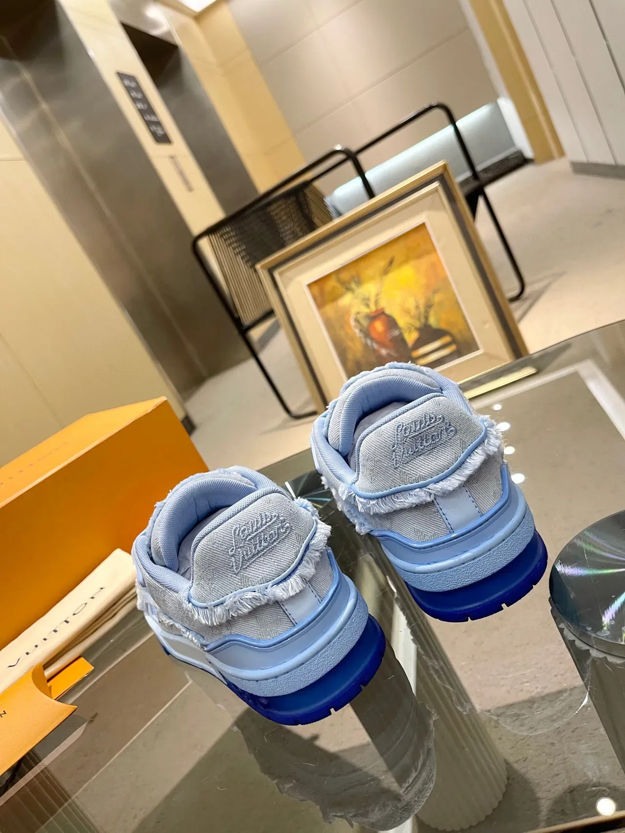 Louis Vuitton LV Trainer 蓝白 破边 纺织 蒙格拉姆 鞋面 生活方式运动鞋 3