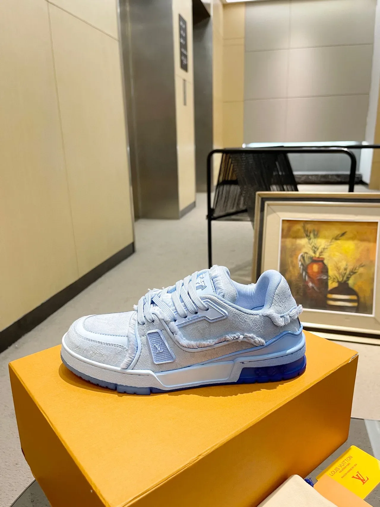 Louis Vuitton LV Trainer 蓝白 破边 纺织 蒙格拉姆 鞋面 生活方式运动鞋 5
