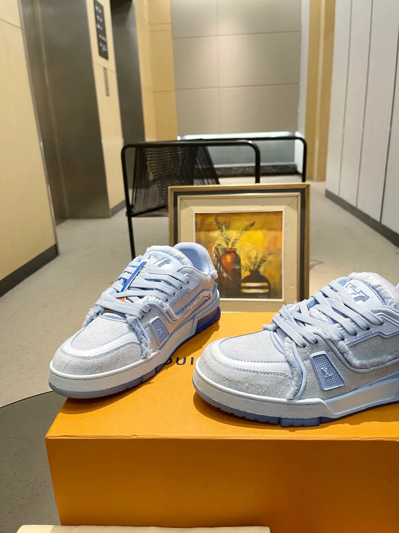 Louis Vuitton LV Trainer 蓝白 破边 纺织 蒙格拉姆 鞋面 生活方式运动鞋 7