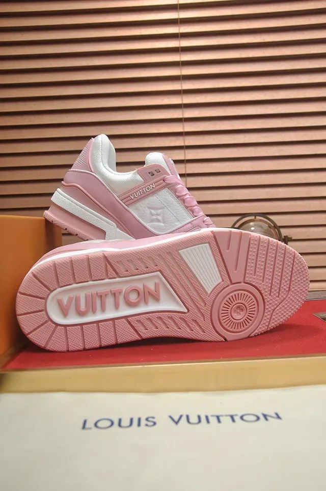 Louis Vuitton LV Trainer Tênis Lifestyle Rosa Branco Low Top Sola em Camadas 3
