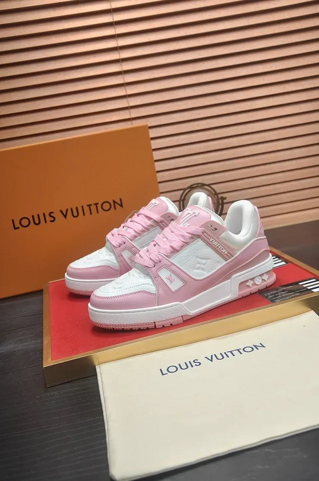 Louis Vuitton LV Trainer Tênis Lifestyle Rosa Branco Low Top Sola em Camadas 4