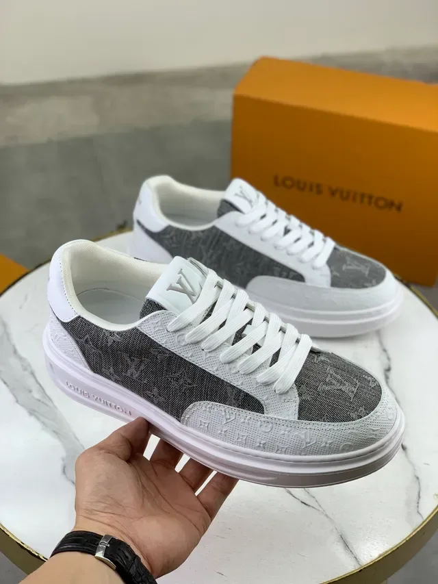 Louis Vuitton LV Trainer Blanc et Gris Monogrammé Textile Upper Semelle Plateforme Lifestyle Sneakers 4