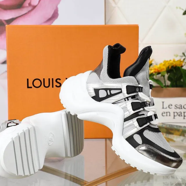 Louis Vuitton LV Trainer Zapatillas chunky blancas y plateadas con suela de plataforma malla y construcción de paneles metálicos 2
