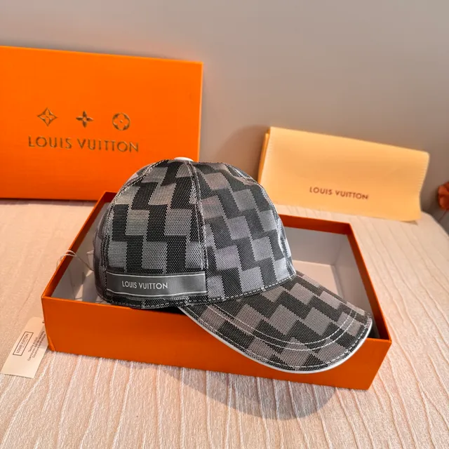 Louis Vuitton मोनोक्रोम ज्यामितीय चेक बेसबॉल कैप 9