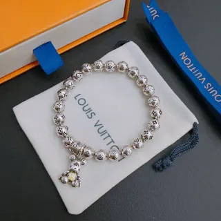 Louis Vuitton Monogram خرز دب تيدي سحر سوار