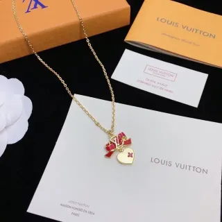 Colar Louis Vuitton Monograma Laço Coração Esmalte