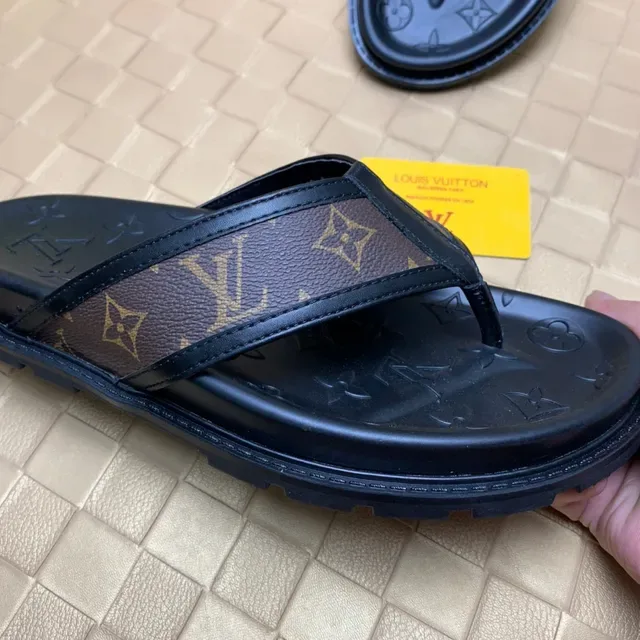 Louis Vuitton Tongs Monogram en Lona 6