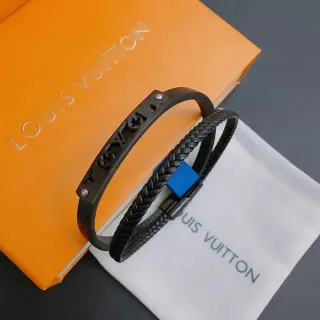 سوارات Louis Vuitton Monogram مقطوعة ومضفرة جلد أسود