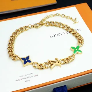 سوار Louis Vuitton Monogram Flower و LV Charm إيمنيل ذهبي اللون