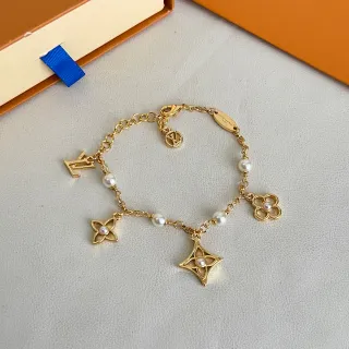 Louis Vuitton Monogram 花卉与星星魅力 金色珠光珍珠手链