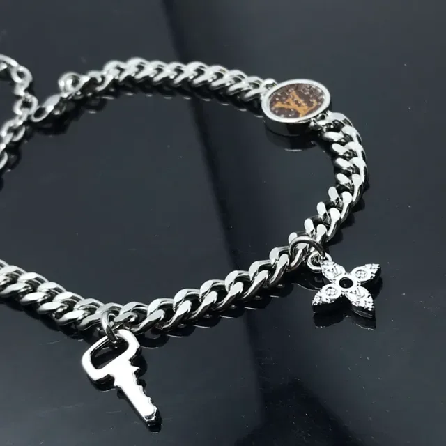 Louis Vuitton Monogram Jewelry Silver Transparent Chain Pavé-Crystal LV Bracelet 5