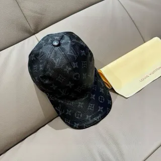 Louis Vuitton Monogram 皮革质感结构棒球帽