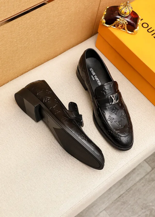 Louis Vuitton Monogram Mocassins Cuir Noir 2