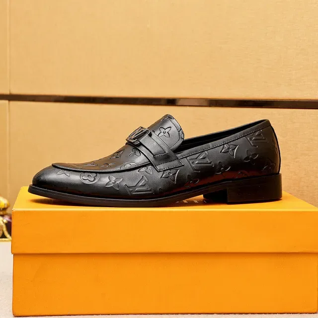 Louis Vuitton Monogram Mocassins Cuir Noir 5