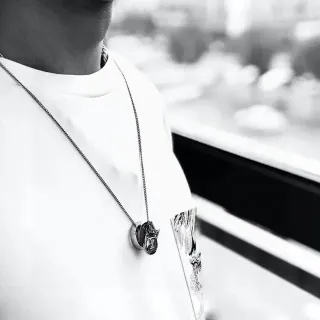 Colar Louis Vuitton Monogram Multi-Charm