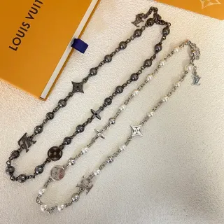 Louis Vuitton Monogram Collier Perles Chaîne Argentée Noire Perles Chaîne Charms