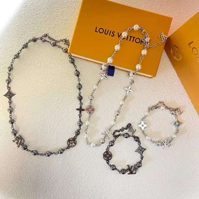 Louis Vuitton Monogram Pearls Silver Black Beaded Chain Charms Necklace 3