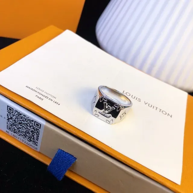 Louis Vuitton Monogram Signet Ring Polished Silver Ring 7