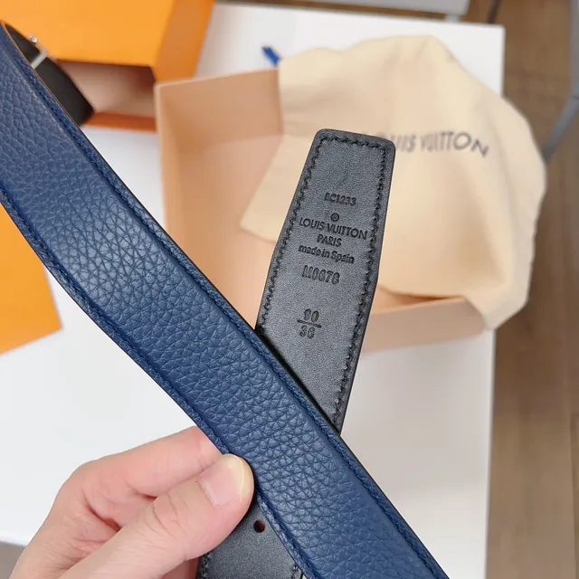 Louis Vuitton Navy Black Grained Taurillon Silver-Tone LV Twist Buckle Leather Belt 5