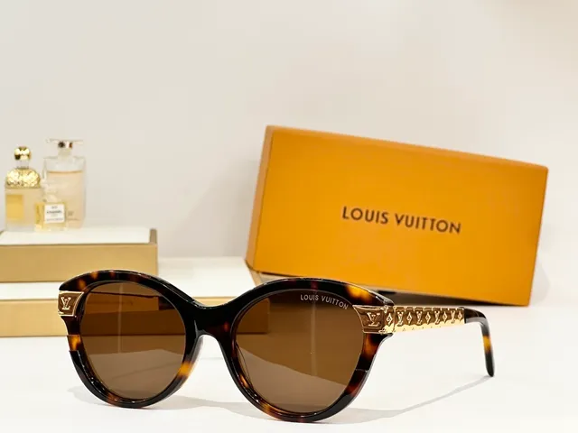 Louis Vuitton Oversized Round Gradient Sunglasses 2