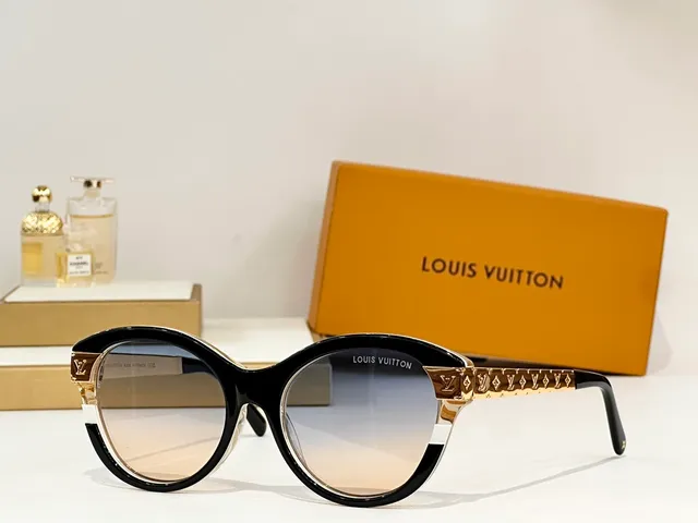 Louis Vuitton Oversized Round Gradient Sunglasses 4